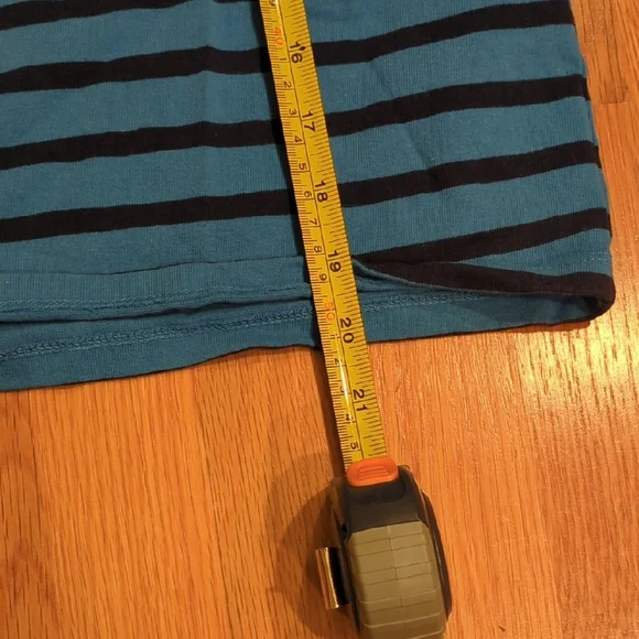 J. Crew Preppy Nautical Coastal Beach Large cropped boat neck Blue Stripe Top - Picture 5 of 7